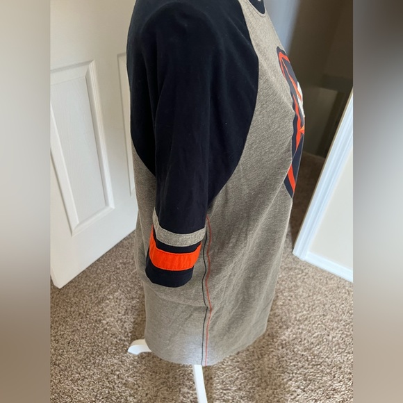 Houston Astros 💙🧡jersey T-shirt. Gray with navy and orange details size medium. - Picture 2 of 6